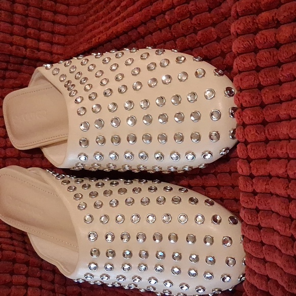 Very Cute Studded Cream Slip-On Shoes Size 7 - Picture 9 of 9